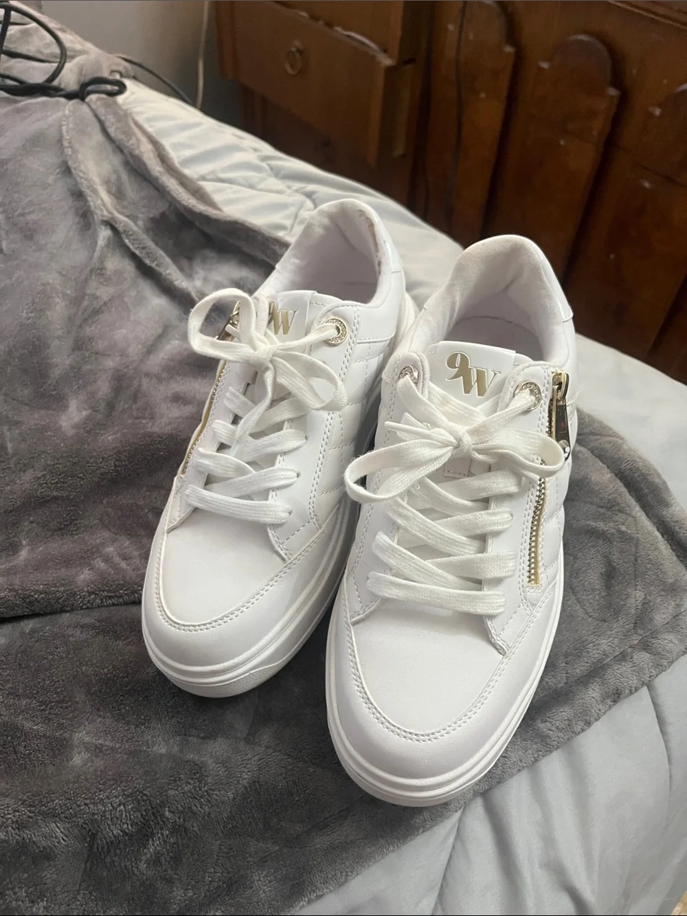 9 West White Lace-Up Sneakers with Gold Zip Accent